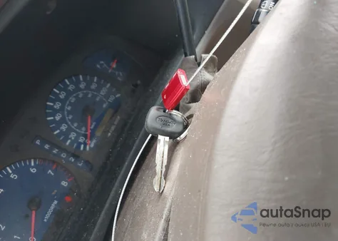 2002 Toyota Sienna Xle from USA, damaged, VIN 4T3ZF13C92U462475